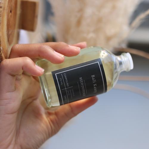 Diffuser with Reed Stick